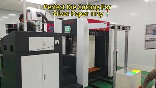 Perfect stansen voor zilveren papierlade