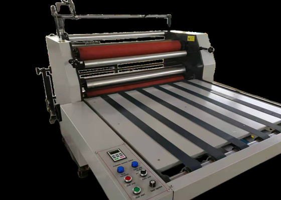 kopen Semi Automatische de Machinefilm van de Filmlamineerder het Lamineren Machine Op basis van water online manufacture