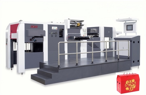 Maximale stempeldoeltreffendheid 1500 mm Automatische stempelmachine op warm folie met maximale druk 600 ton