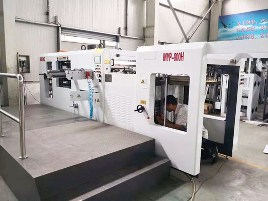 Kartonpapierdikte 120-1500gsm Automatische Vensterplakmachine Met Hoeksnij- en Kreukelfunctie voor Output